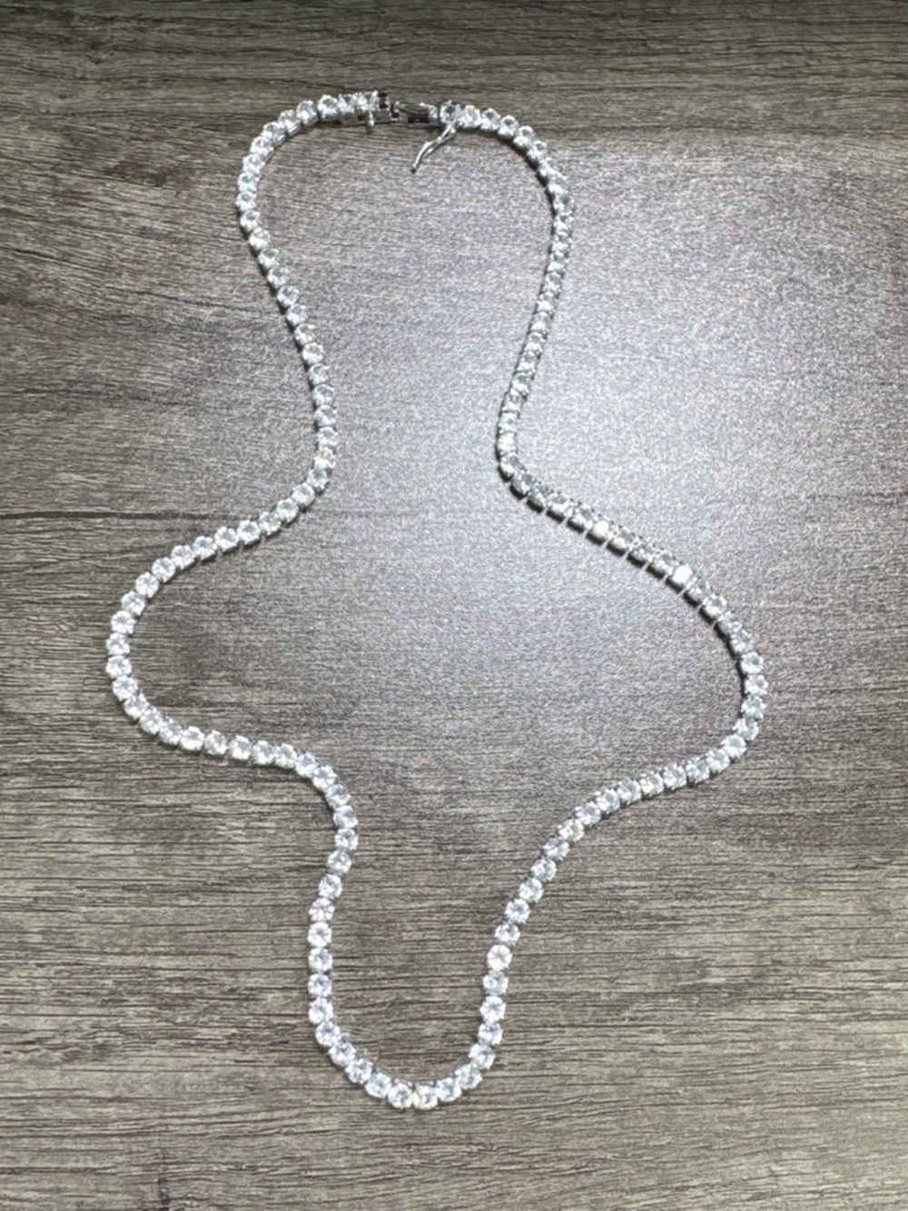 22 inches shiny Crystal Tennis Necklace chain - Clear Silver Tone